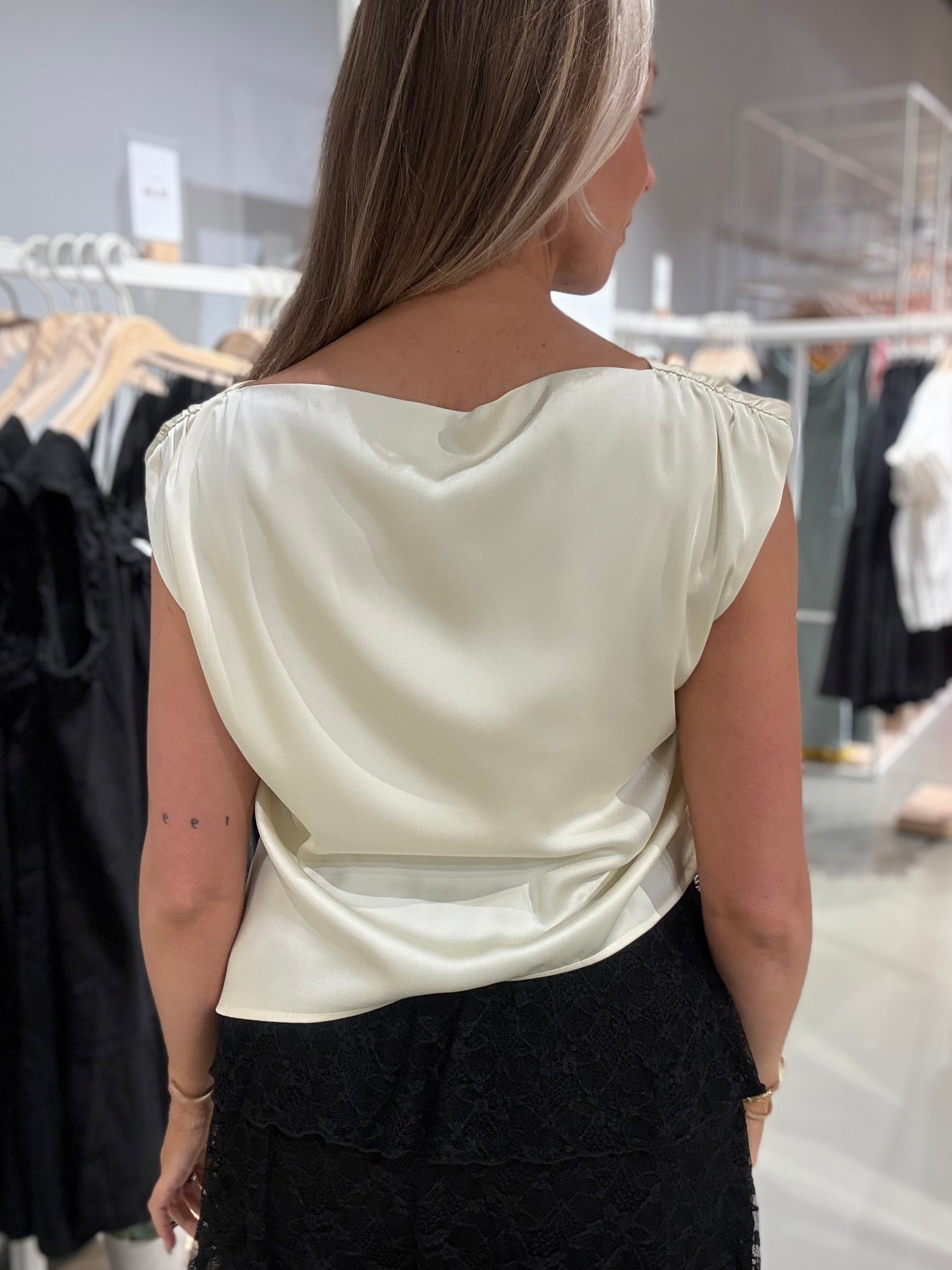 VININIS Top - Pastel Yellow
